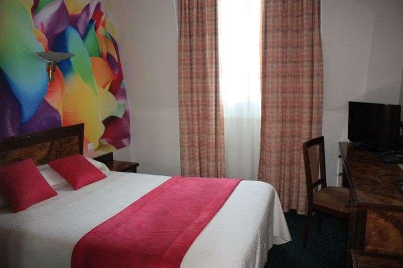 Hotel Terminus Montparnasse Paris Room photo